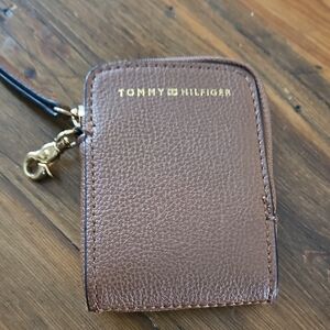 Tommy Hilfiger Brown Pebbled Leather Zip  Change Wallet With Clip On